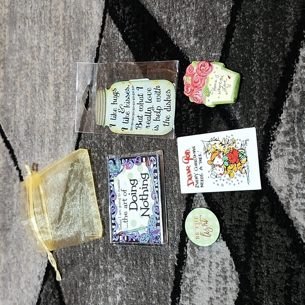 VINTAGE MAGNETS VERSATILE DECORATIVE DECOR BUNDLE OF 5